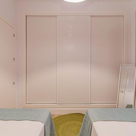 Qh Plaza De La Trinidad Apartment Гранада Екстериор снимка