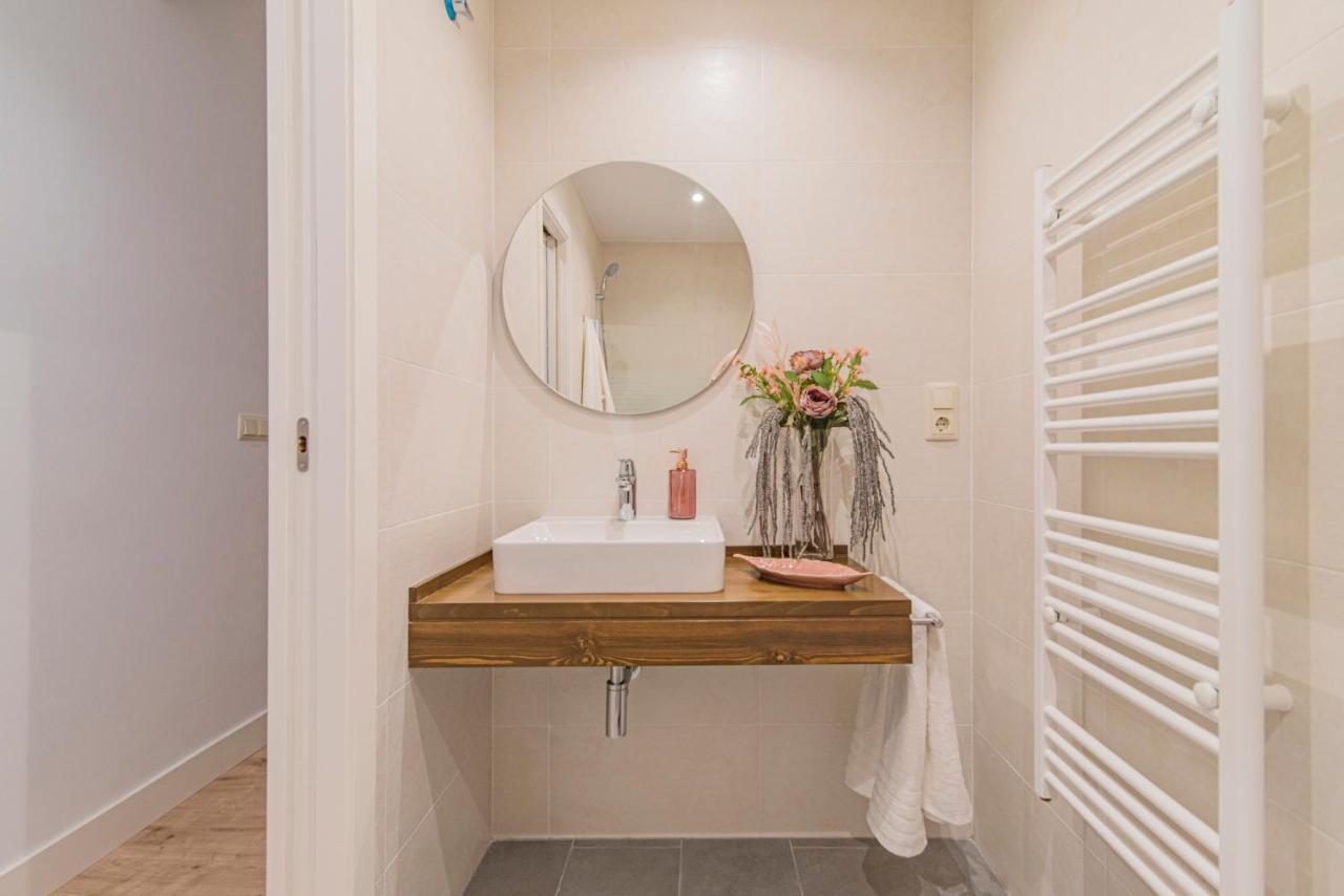 Qh Plaza De La Trinidad Apartment Гранада Екстериор снимка