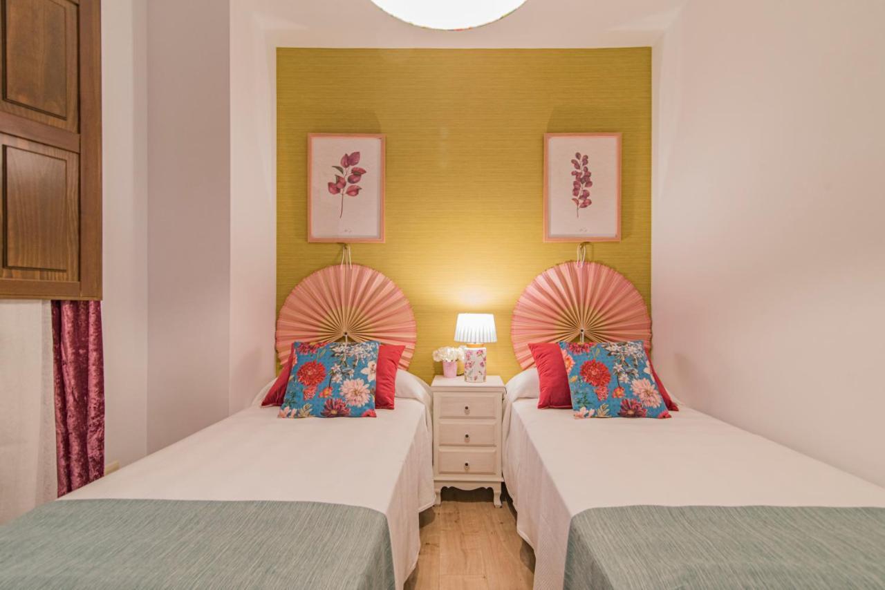 Qh Plaza De La Trinidad Apartment Гранада Екстериор снимка