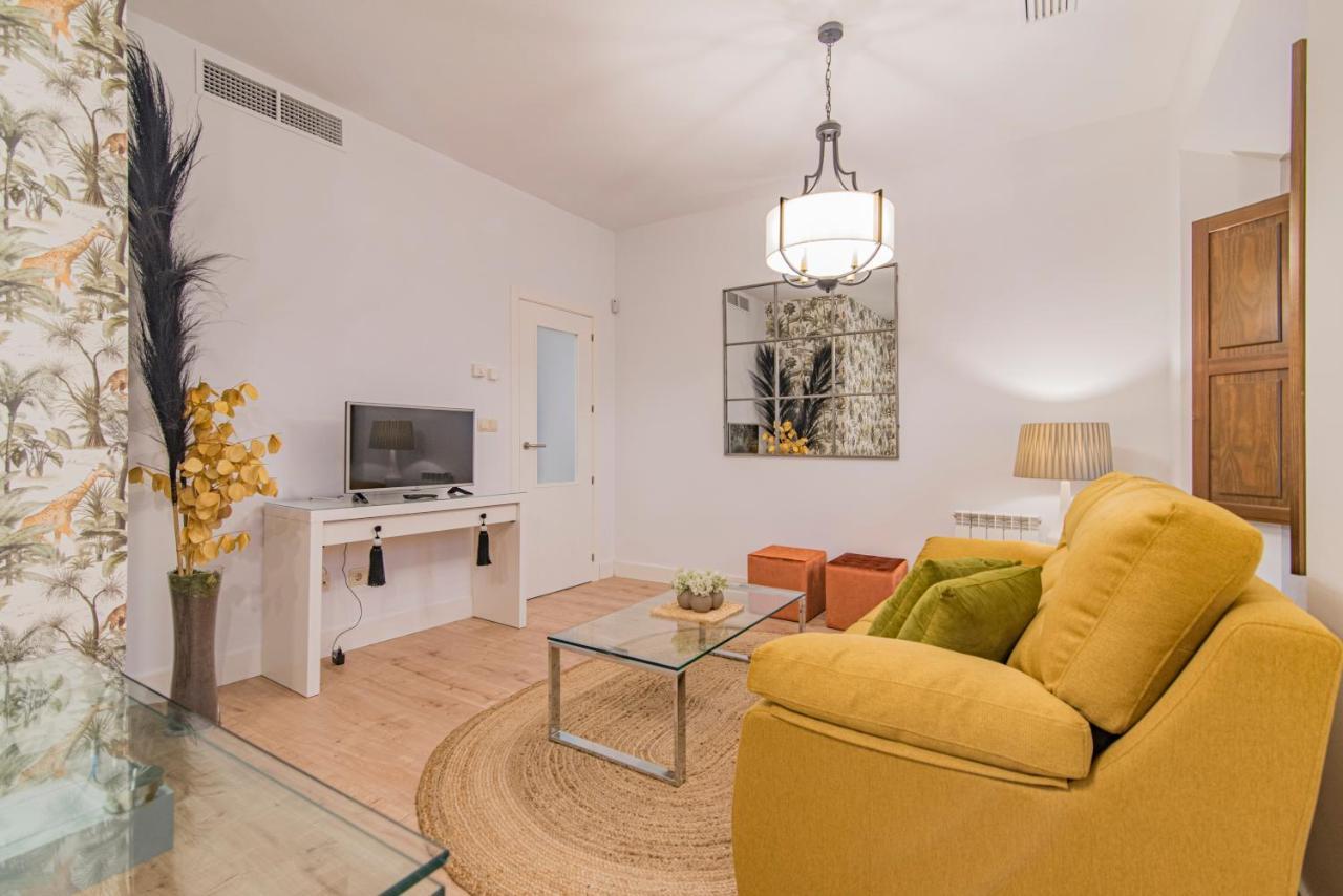 Qh Plaza De La Trinidad Apartment Гранада Екстериор снимка
