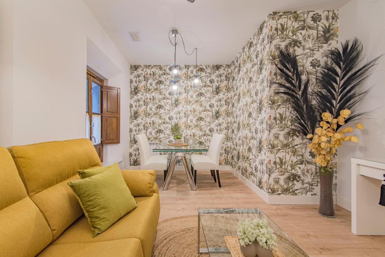 Qh Plaza De La Trinidad Apartment Гранада Екстериор снимка