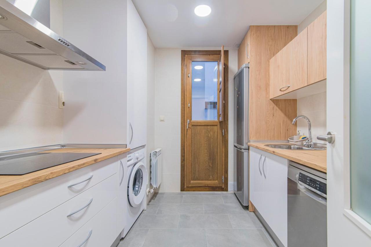 Qh Plaza De La Trinidad Apartment Гранада Екстериор снимка