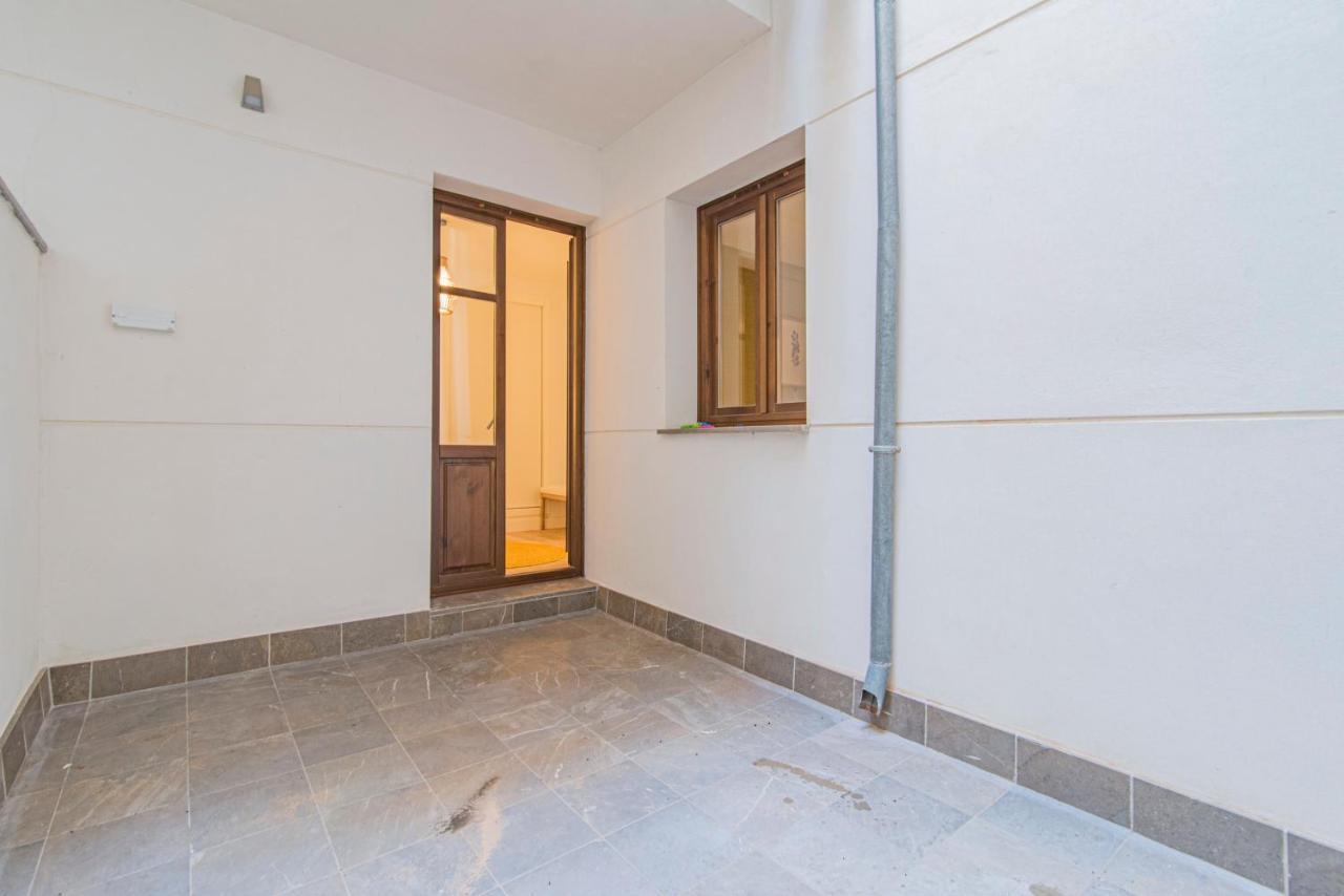 Qh Plaza De La Trinidad Apartment Гранада Екстериор снимка