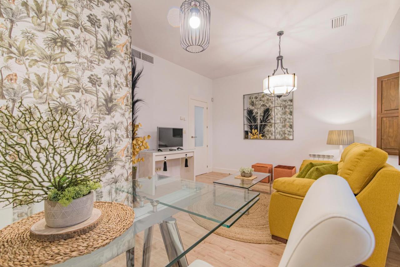 Qh Plaza De La Trinidad Apartment Гранада Екстериор снимка