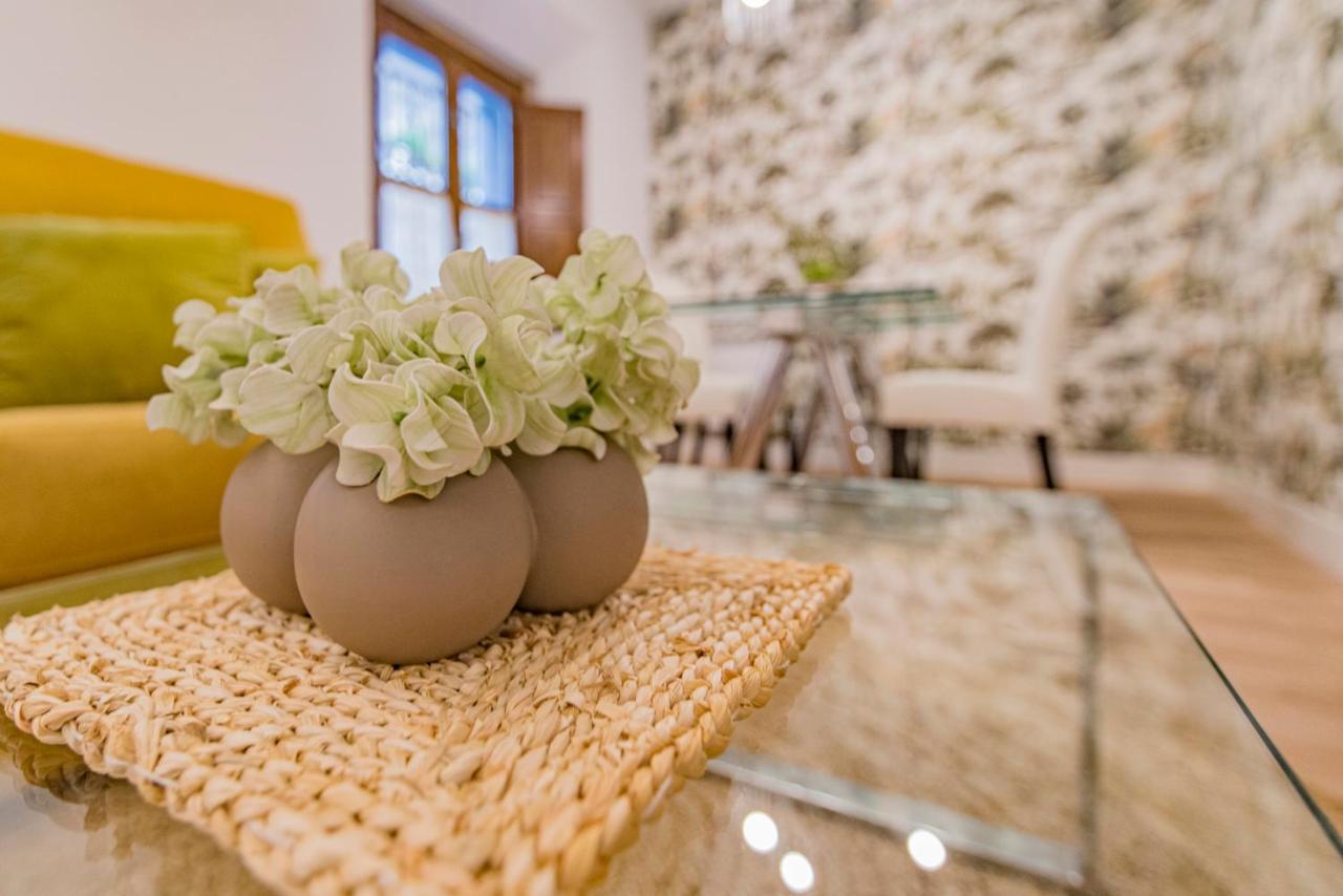 Qh Plaza De La Trinidad Apartment Гранада Екстериор снимка